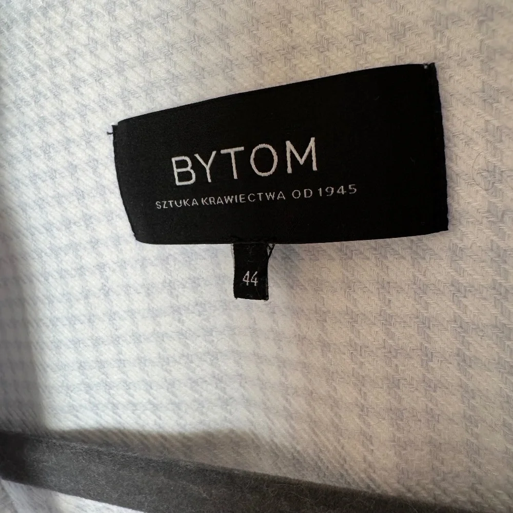 BYTOM Button Up - Picture 3 of 7